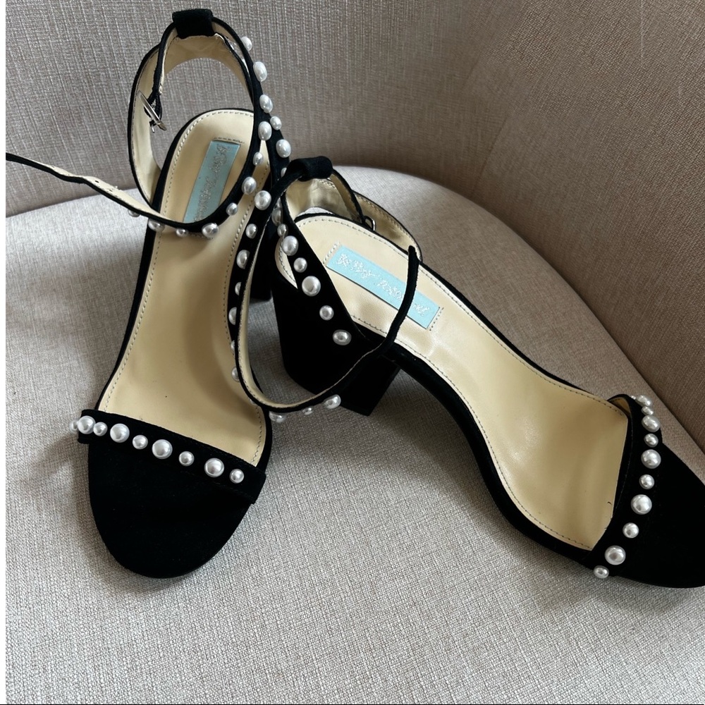 Betsey Johnson Black Pearl Heel